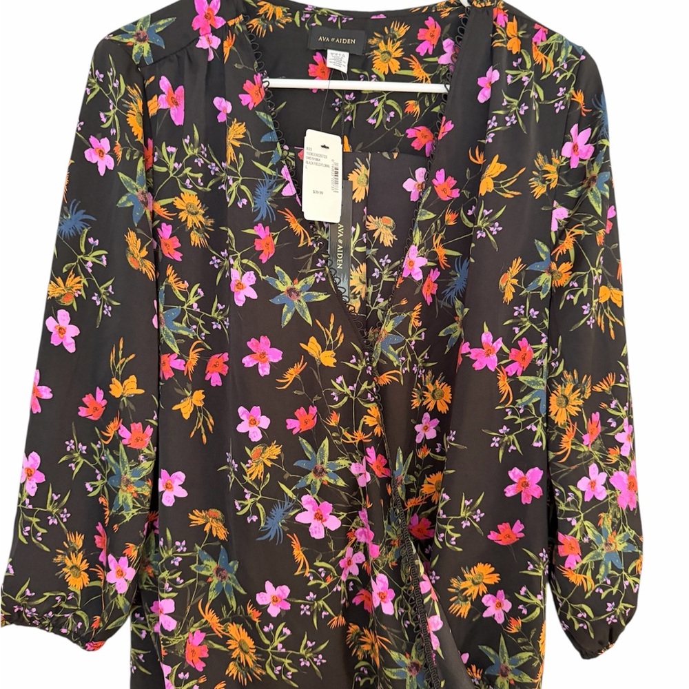Ava & Aiden Women's Black Floral Silky Bubble Hem Top Size L Long Sleeve NWT